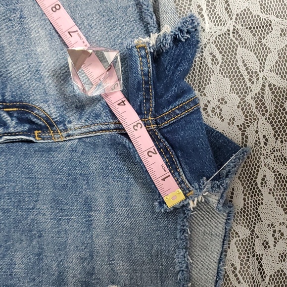 Old Navy Shorts - Picture 3 of 6